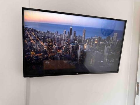 Semi-detached chalet at Maryville Caravan Site - Uddingston, Glasgow Apartment in Glasgow