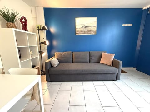 Appart' Lumineux & Chic. Parking Rue Sans Stress Apartment in Dreux