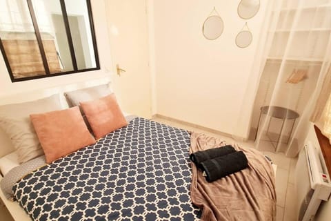 Appart' Lumineux & Chic. Parking Rue Sans Stress Apartment in Dreux