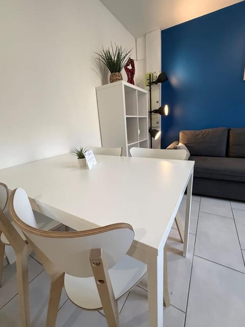 Appart' Lumineux & Chic. Parking Rue Sans Stress Apartment in Dreux