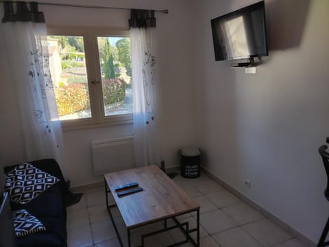 APPART'18 - DOMAINE DE LA SOURCE Apartment in Uzes