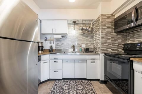 Kitchen or kitchenette, dishwasher, minibar, pet friendly, stove, toaster
