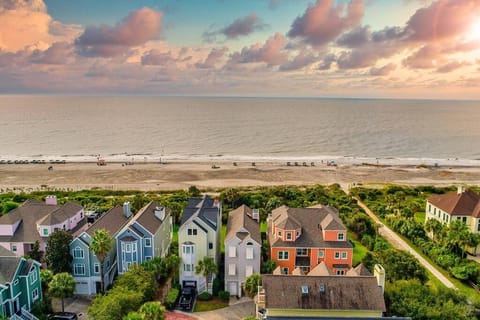 Property building, Natural landscape, Street view
