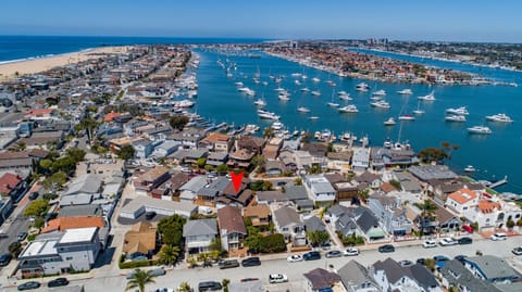 318 Lindo Ave House in Balboa Peninsula