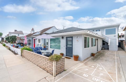 129 Opal Ave A & B House in Balboa Island