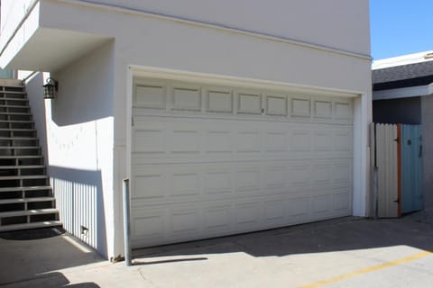 114 Forty-Second Street A House in Balboa Peninsula