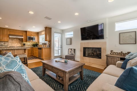 310 and a half Iris Ave House in Corona Del Mar