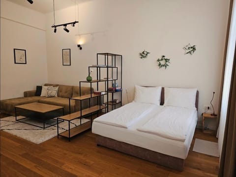 Bed, Living room