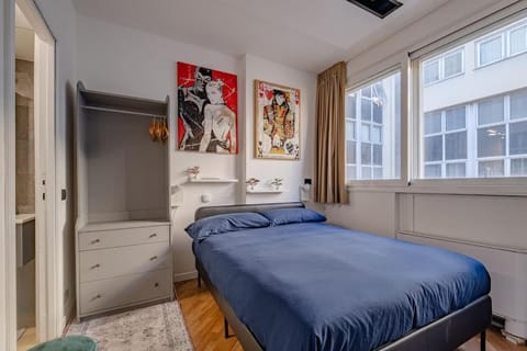 Bed, Photo of the whole room, Bedroom, wardrobe, air conditioner
