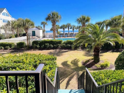 Garden, Swimming pool, Swimming pool
