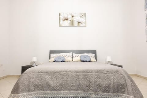 Bed, wedding