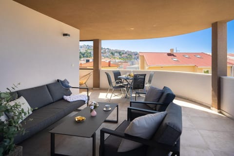 Comfortable Penthouse Apartment - Sita Apartment in Podstrana