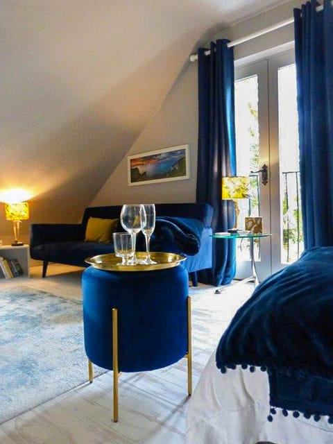 Living room, Decorative detail, Decorative detail, Seating area