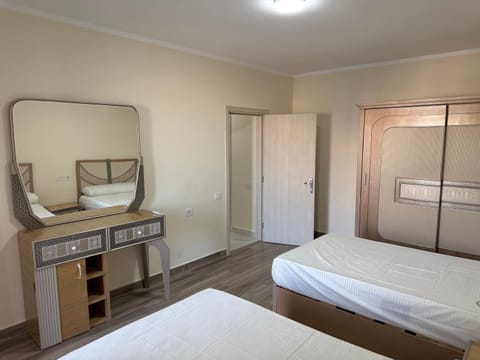 Bed, Photo of the whole room, wardrobe