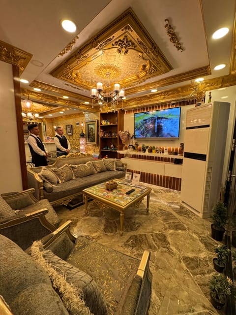 Communal lounge/ TV room, TV and multimedia, Living room, Seating area