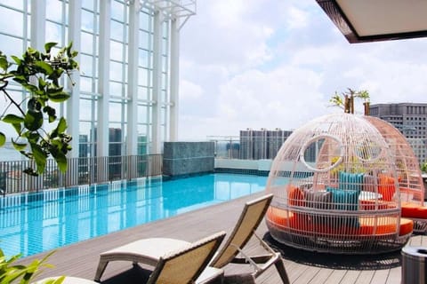 Pool view, Swimming pool, sunbed
