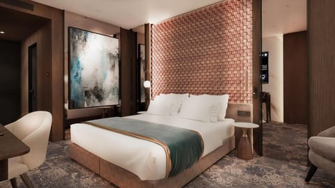 Bed, Photo of the whole room, Seating area, Bedroom