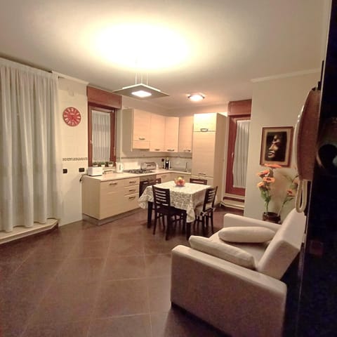 Kitchen or kitchenette, Living room, kitchen