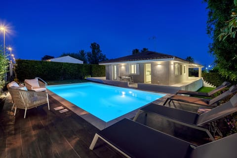 Property building, Pool view, Swimming pool