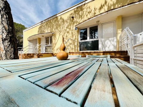 Property building, Balcony/Terrace