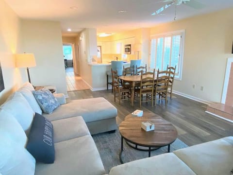 Beach Club Villa 29 - Oceanfront Walkout! End Unit! Apartment in Wild Dunes