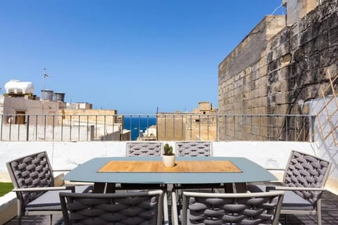 Archbishop Loft with terrace. Apartment in Valletta