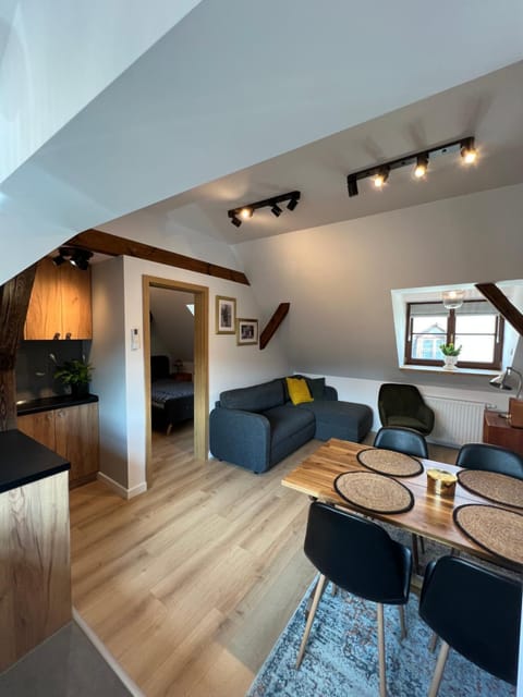 Living room, Photo of the whole room, Seating area