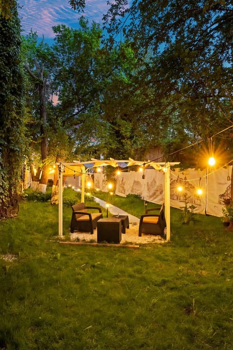 Garden, Garden, Balcony/Terrace, Garden view