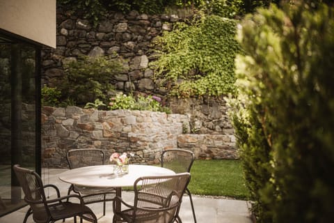 Garden, Seating area