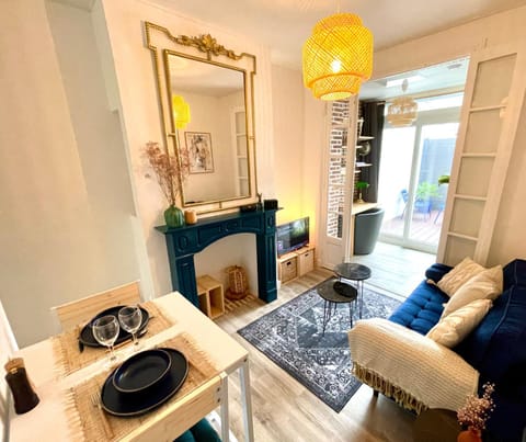 Living room, Seating area