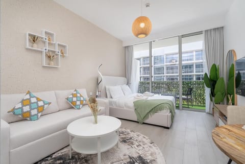Bed, Living room, Photo of the whole room, Seating area, Bedroom