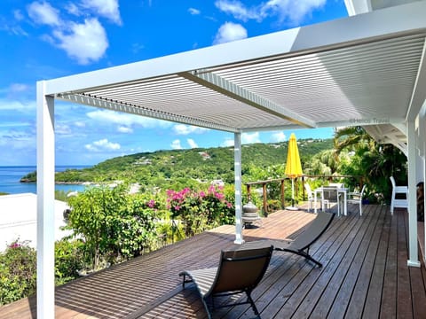 Patio, Day, Natural landscape, View (from property/room), Balcony/Terrace, Dining area, Mountain view, Sea view