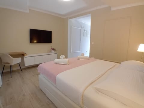 TV and multimedia, Bedroom