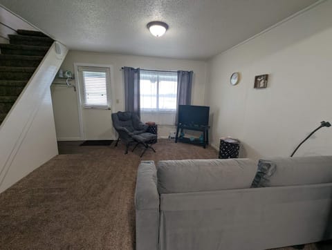 Fife Lake Lodge Multi-Level Lake View King Suite Apartment in Fife Lake