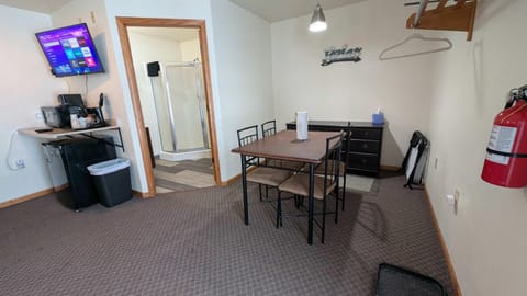 Fife Lake Lodge - Double Queen Room with Lake Access Apartment in Fife Lake