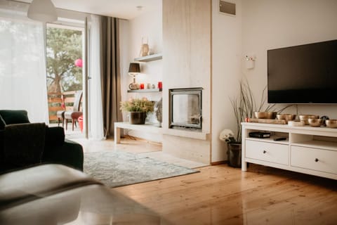 Communal lounge/ TV room, TV and multimedia, Living room, Seating area, Evening entertainment, flat iron