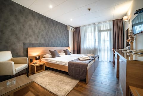 Bed, Photo of the whole room