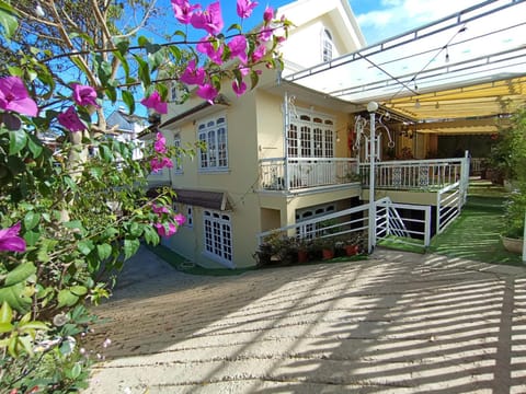 Property building, Patio