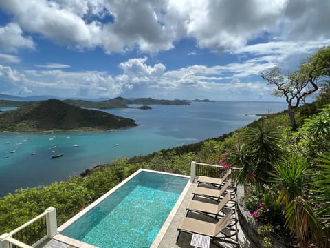 Natural landscape, Pool view, Sea view, Swimming pool, Swimming pool, sunbed