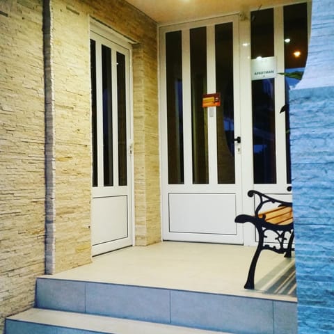 Facade/entrance, Decorative detail