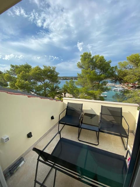 Natural landscape, Balcony/Terrace, Sea view