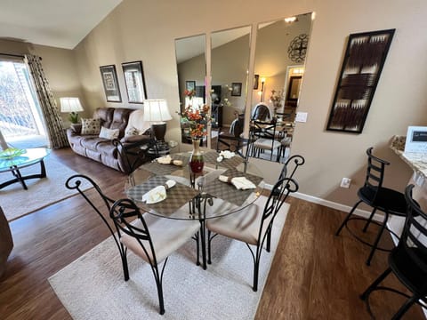 Living room, Dining area