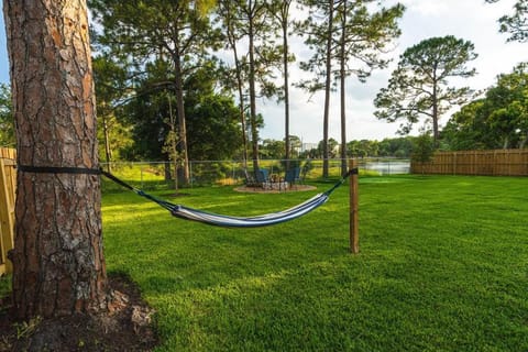 2023 Built! FineArt, Putt-Putt, Hammock, Backyard, Pet and Kid friendly House in Jupiter