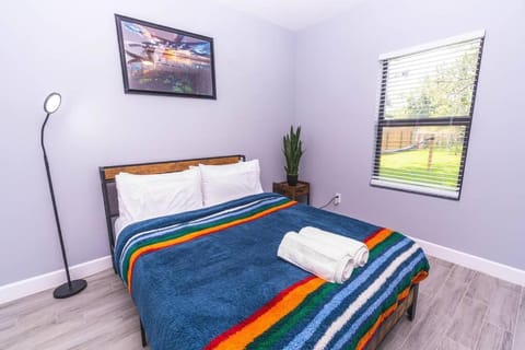 2023 Built! FineArt, Putt-Putt, Hammock, Backyard, Pet and Kid friendly House in Jupiter