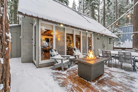 The Rigi Chalet HOA Beach Access Close to town Chalet in Tahoe City