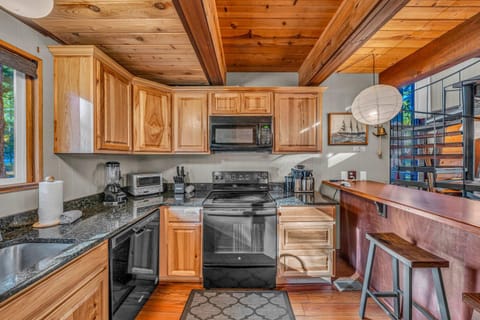 The Haus of Pine A Vintage Tahoe Cabin Cabin in Tahoe City