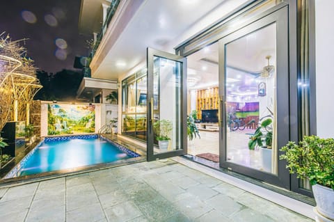 Property building, Swimming pool