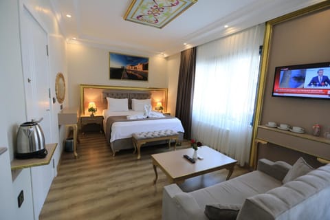 Seating area, Bedroom