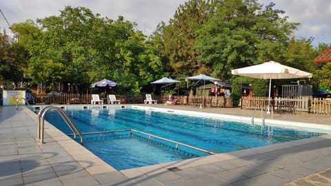 Day, Pool view, Swimming pool, Swimming pool, sunbed