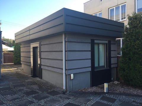 Property building, Facade/entrance, Parking, safe